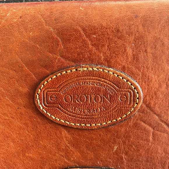 Oroton leather bag - Picture 2 of 3